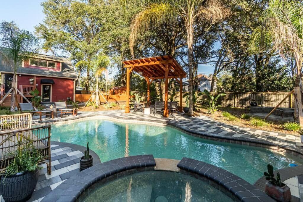 Unique Studio W Pool Spa & Gardens Near Downtown ジャクソンビル エクステリア 写真